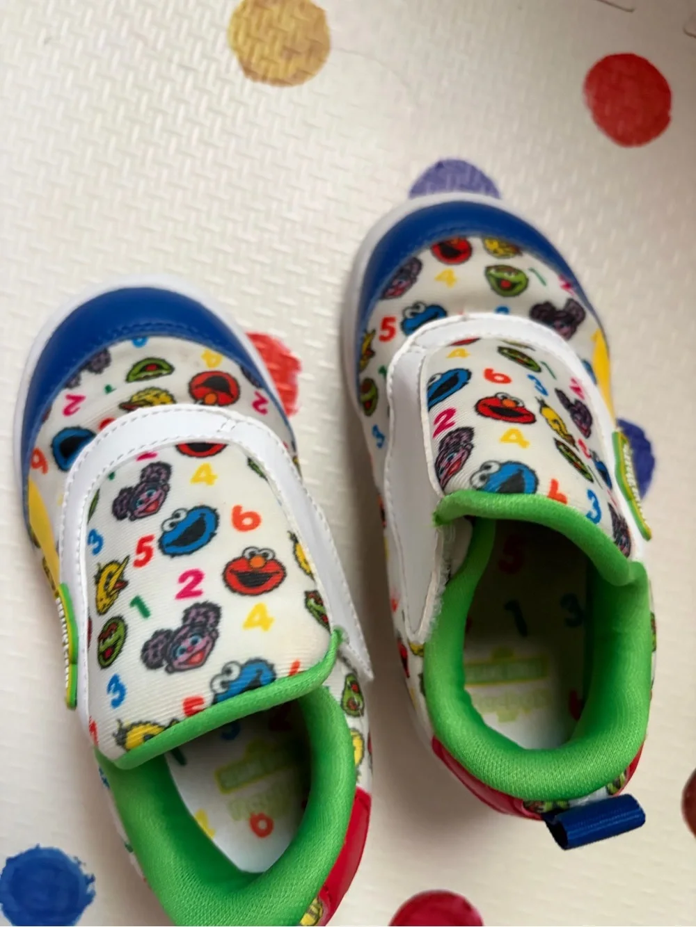 Reebok Sesame Street Sneakers - Toddler size 7